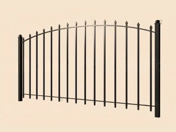 Металлический забор с арочным дизайном
